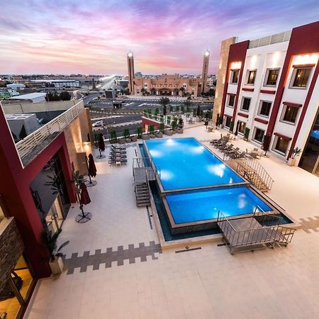 Best Western Plus Al Qurayyat City Center Экстерьер фото