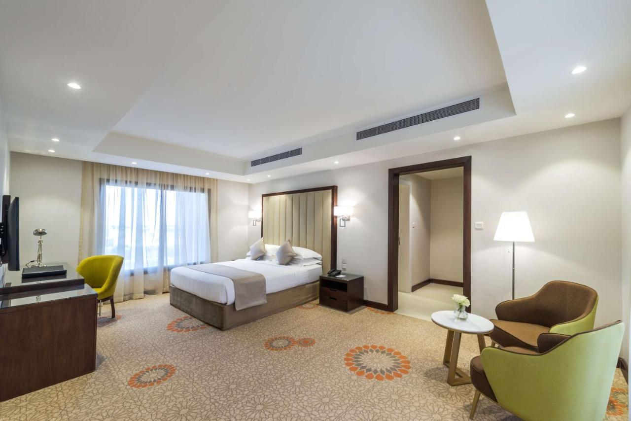 Best Western Plus Al Qurayyat City Center Экстерьер фото