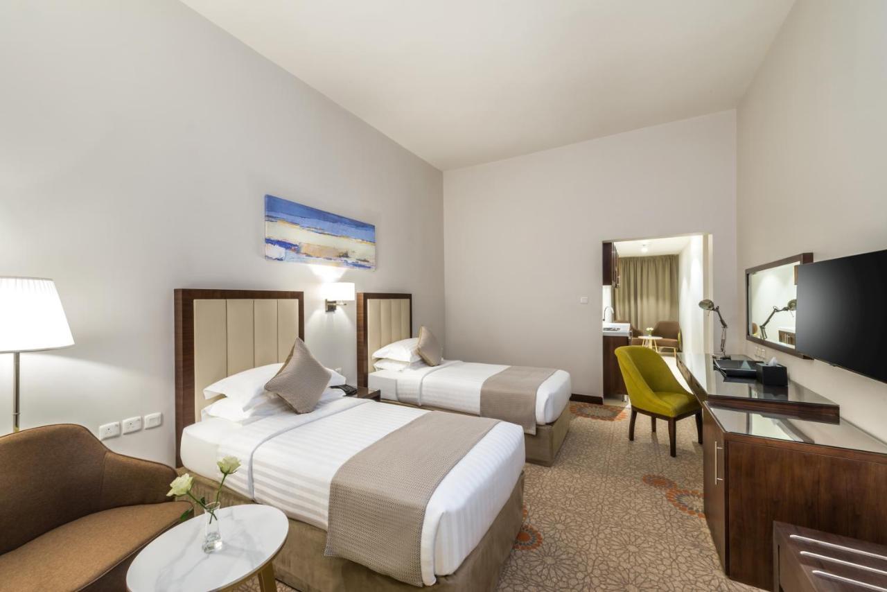 Best Western Plus Al Qurayyat City Center Экстерьер фото