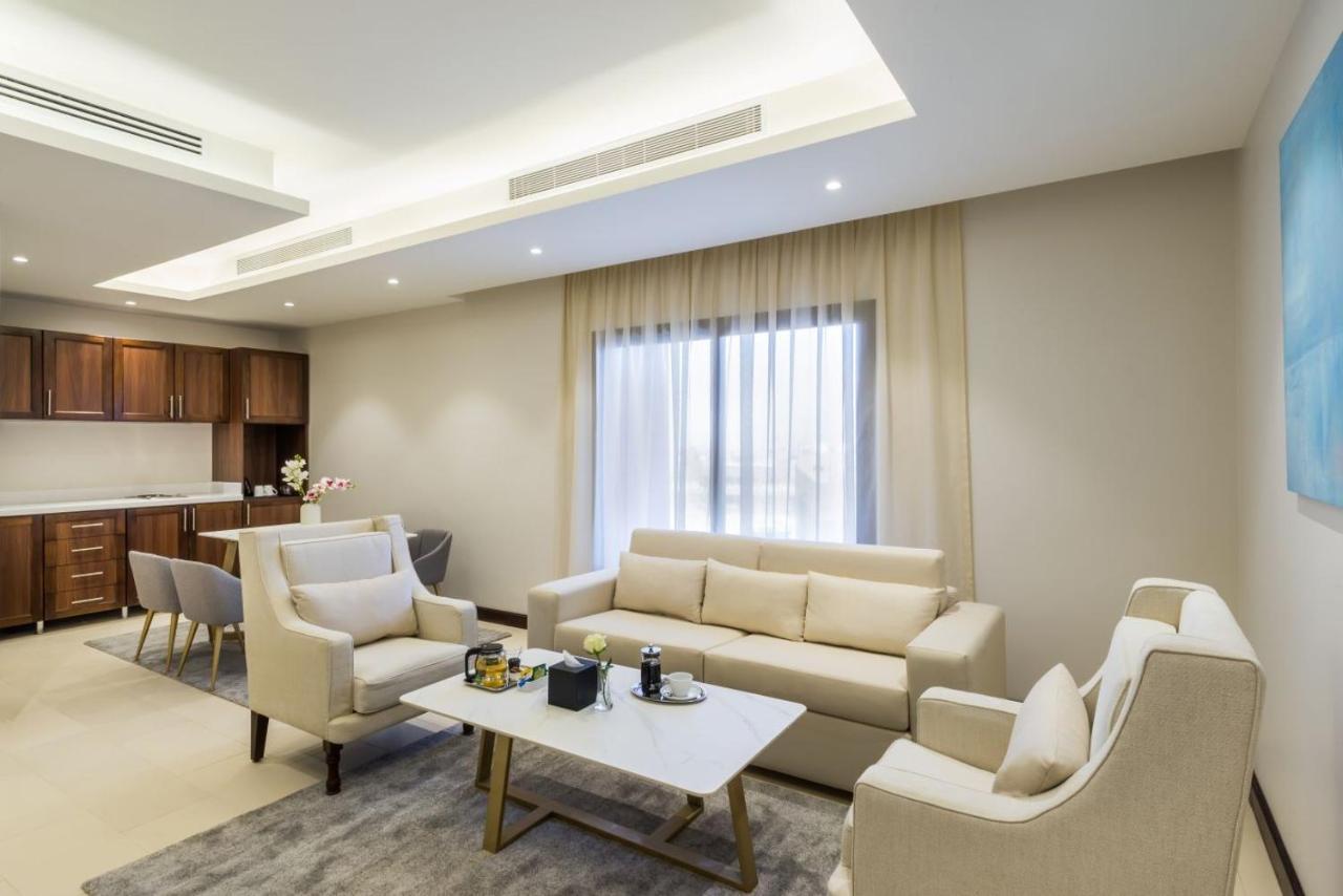 Best Western Plus Al Qurayyat City Center Экстерьер фото