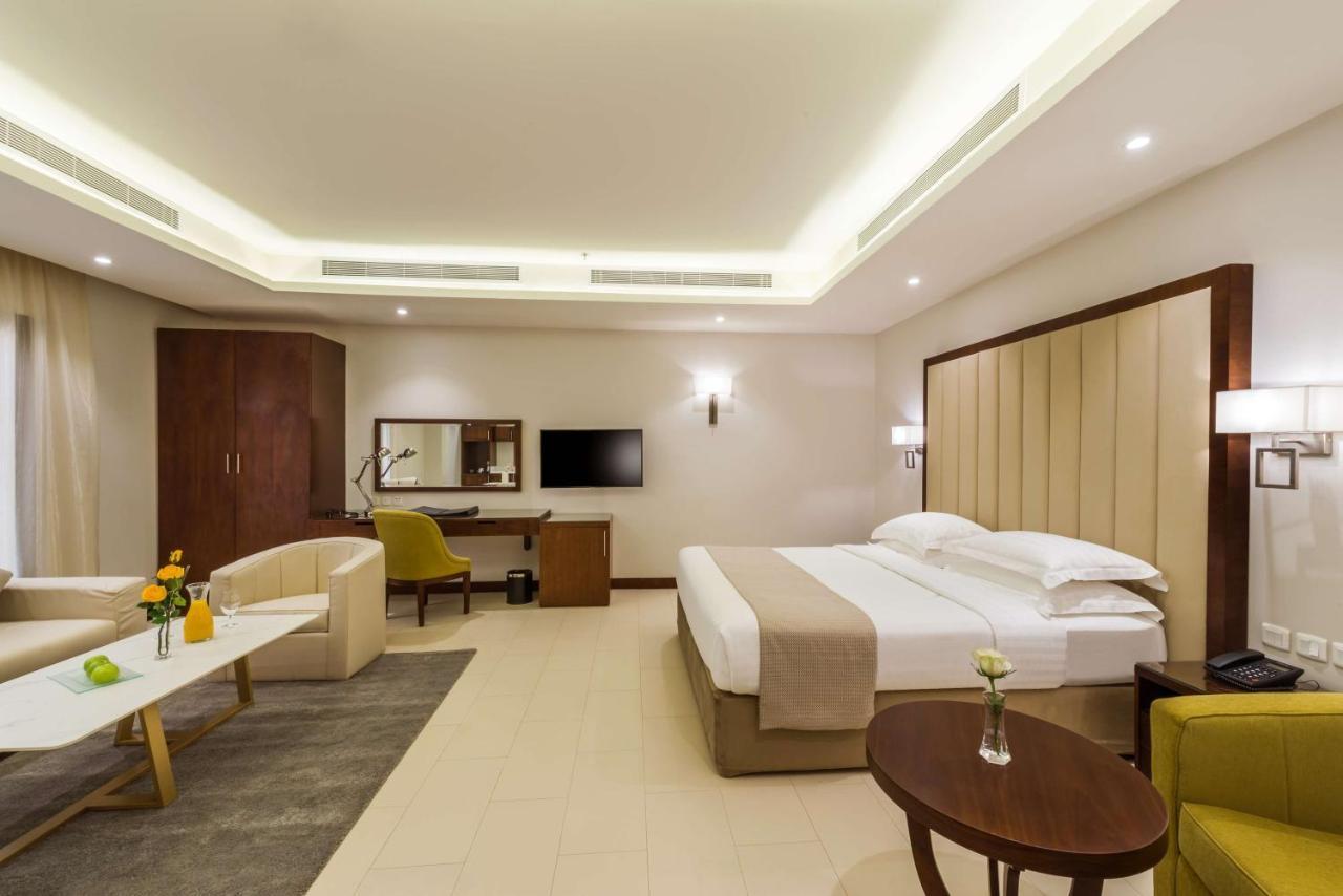 Best Western Plus Al Qurayyat City Center Экстерьер фото
