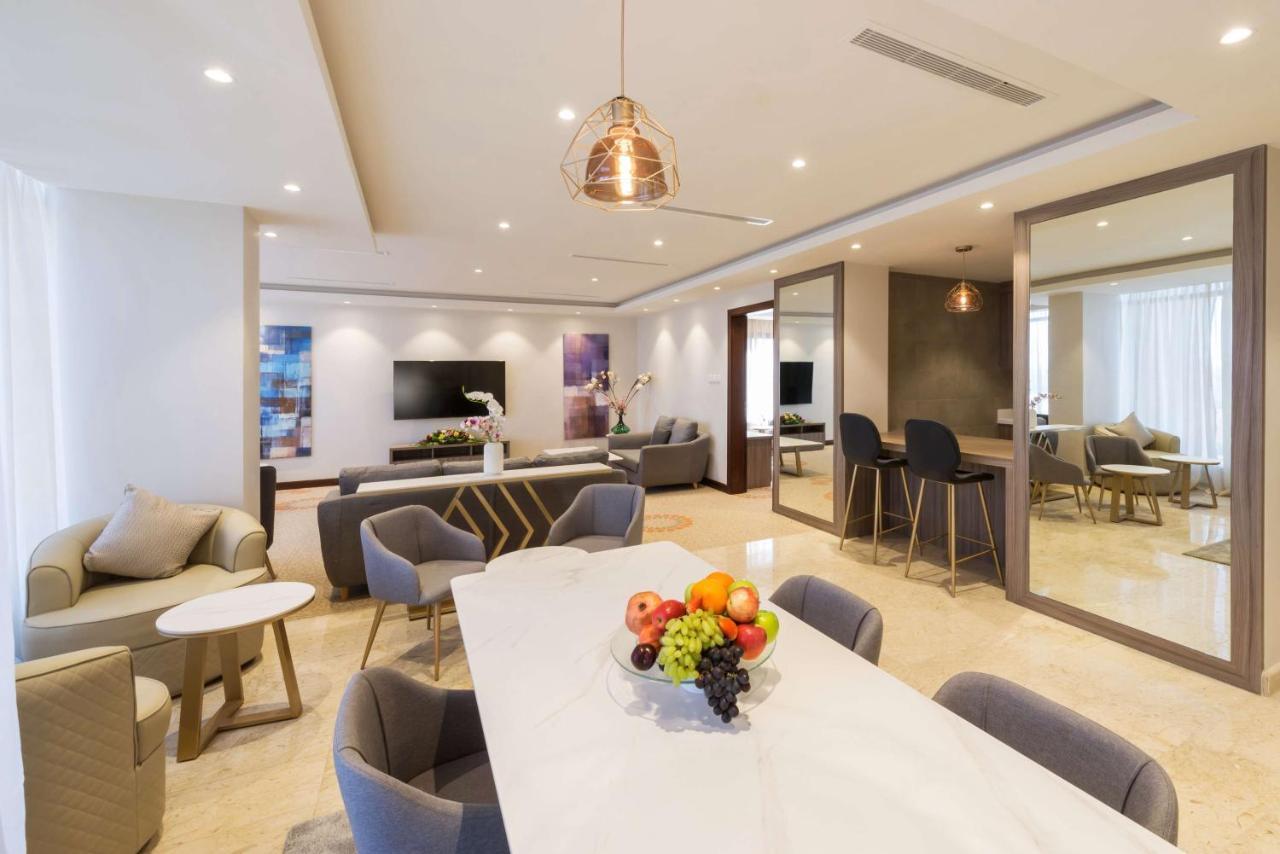 Best Western Plus Al Qurayyat City Center Экстерьер фото